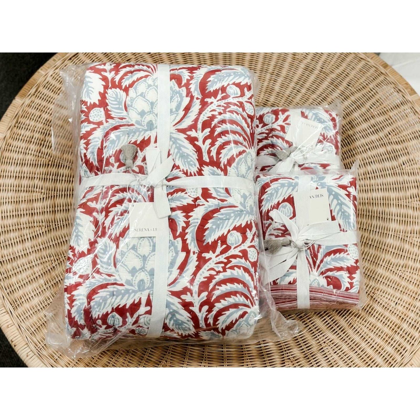 Artichoke Quilt (K/CK) & 2 King Shams-Redwood/Coastal - The Home Decor Outlet