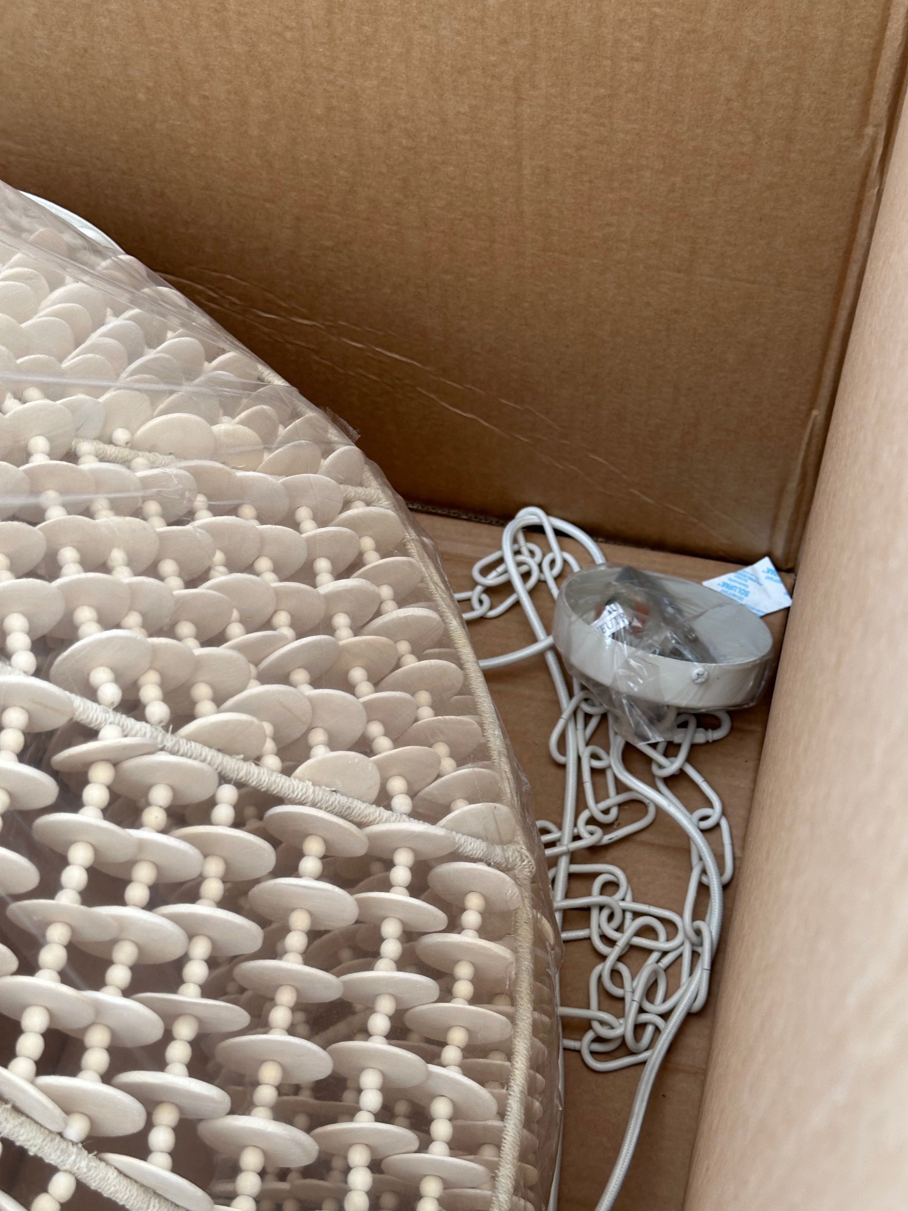 Obispo Coco Shell Chandelier-Beige/White
