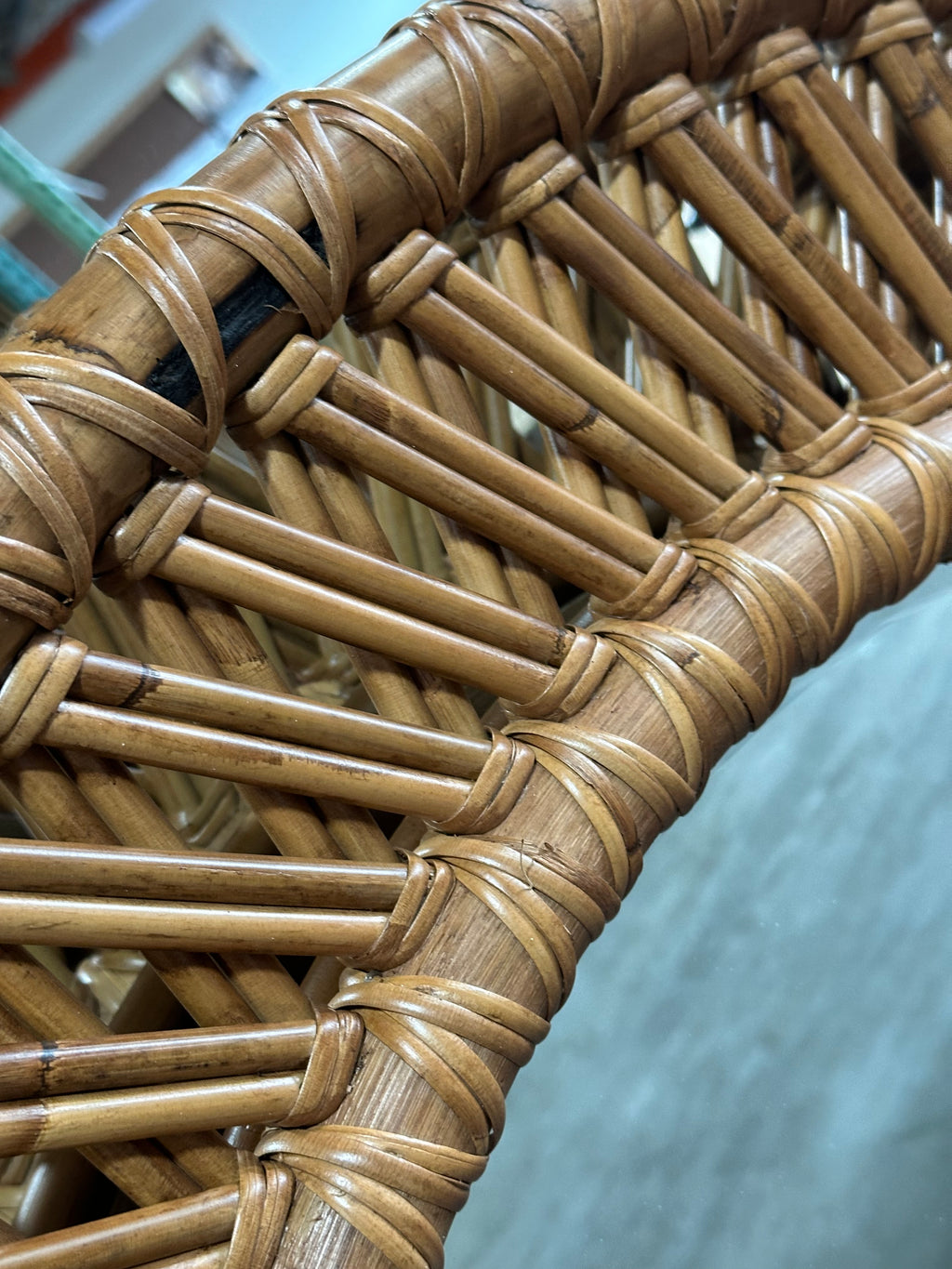 Norich Mirror (40” DIAM) - The Home Decor Outlet