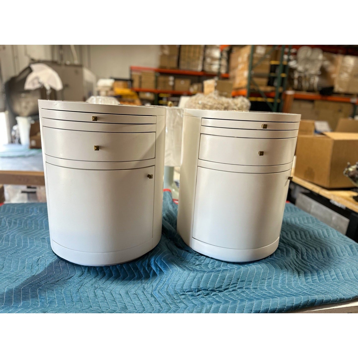 Pinecrest Nightstand (18” DIAM)-White