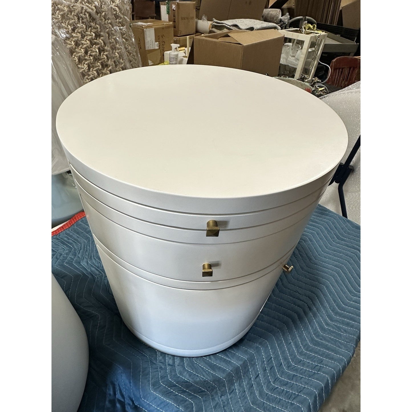 Pinecrest Nightstand (18” DIAM)-White