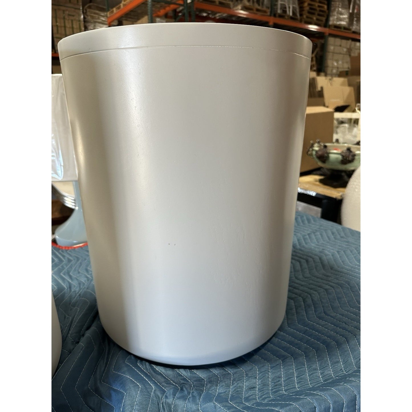 Pinecrest Nightstand (18” DIAM)-White