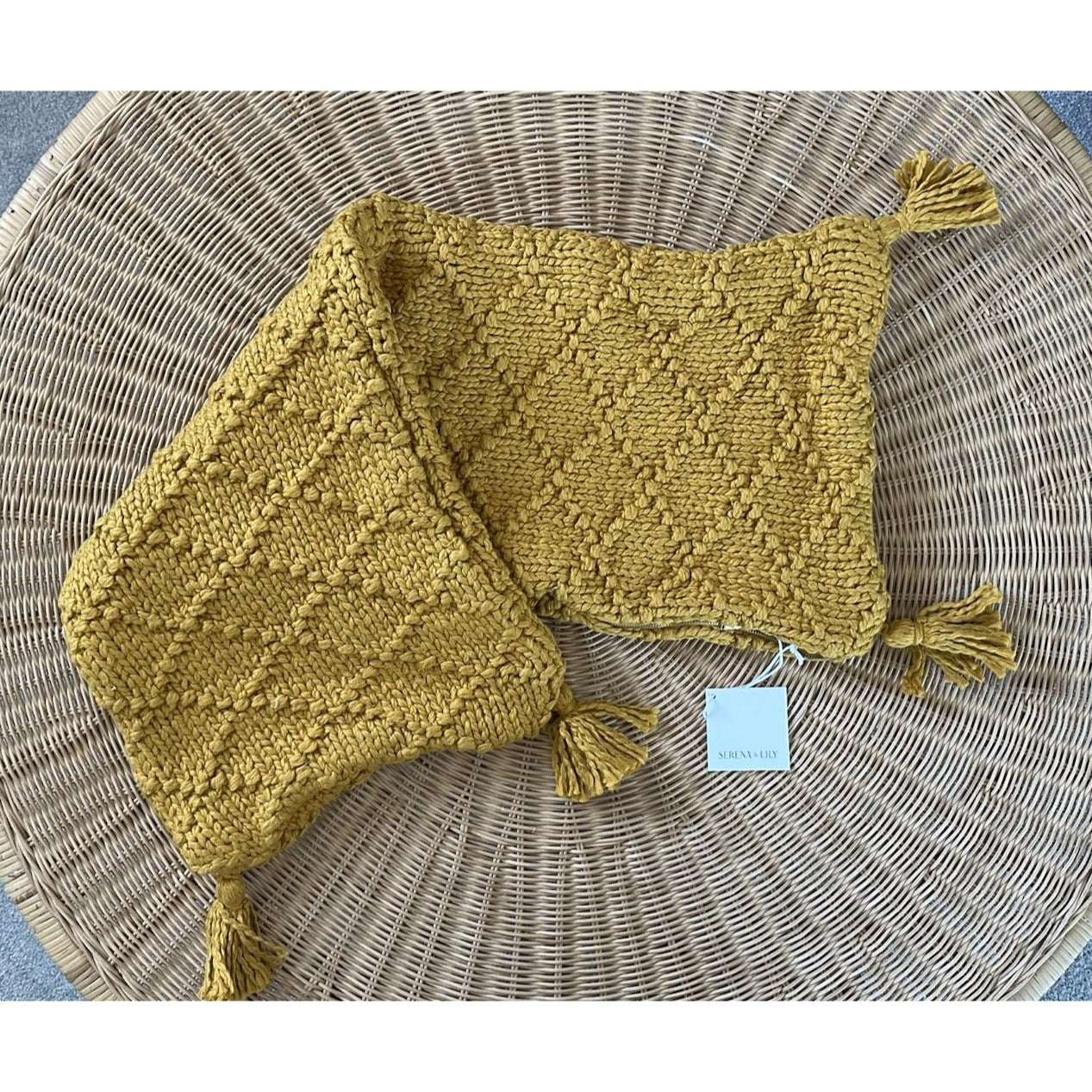 Fisherman's Knit Pillow Cover (14”x40”)-Ochre Yellow