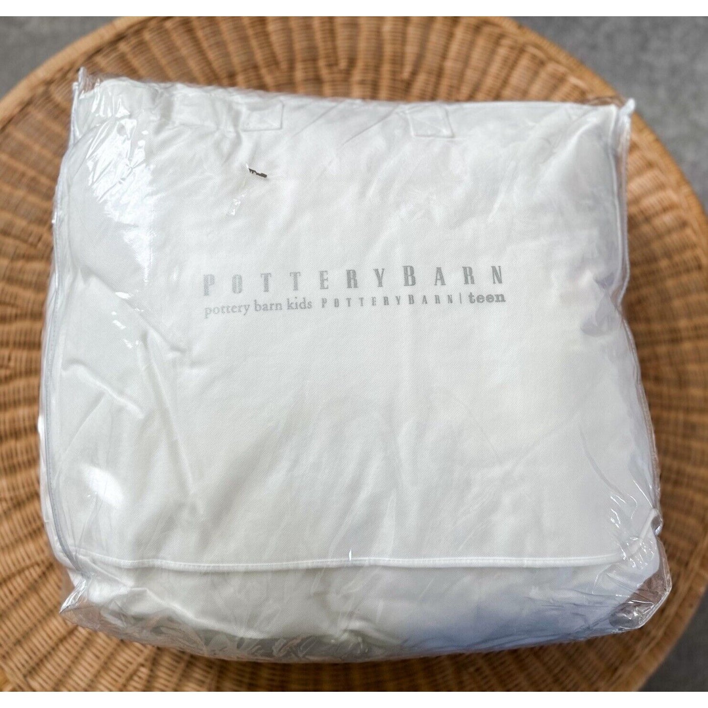 Pottery Barn Hydrocool Moisture Wicking Down Alt. Midweight Duvet Insert (K/CK) - The Home Decor Outlet