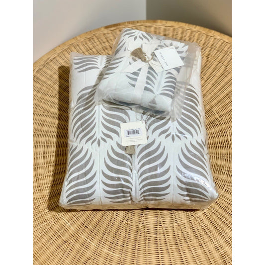 Granada Quilt (Twin) & 1 Standard Sham-Fog Grey