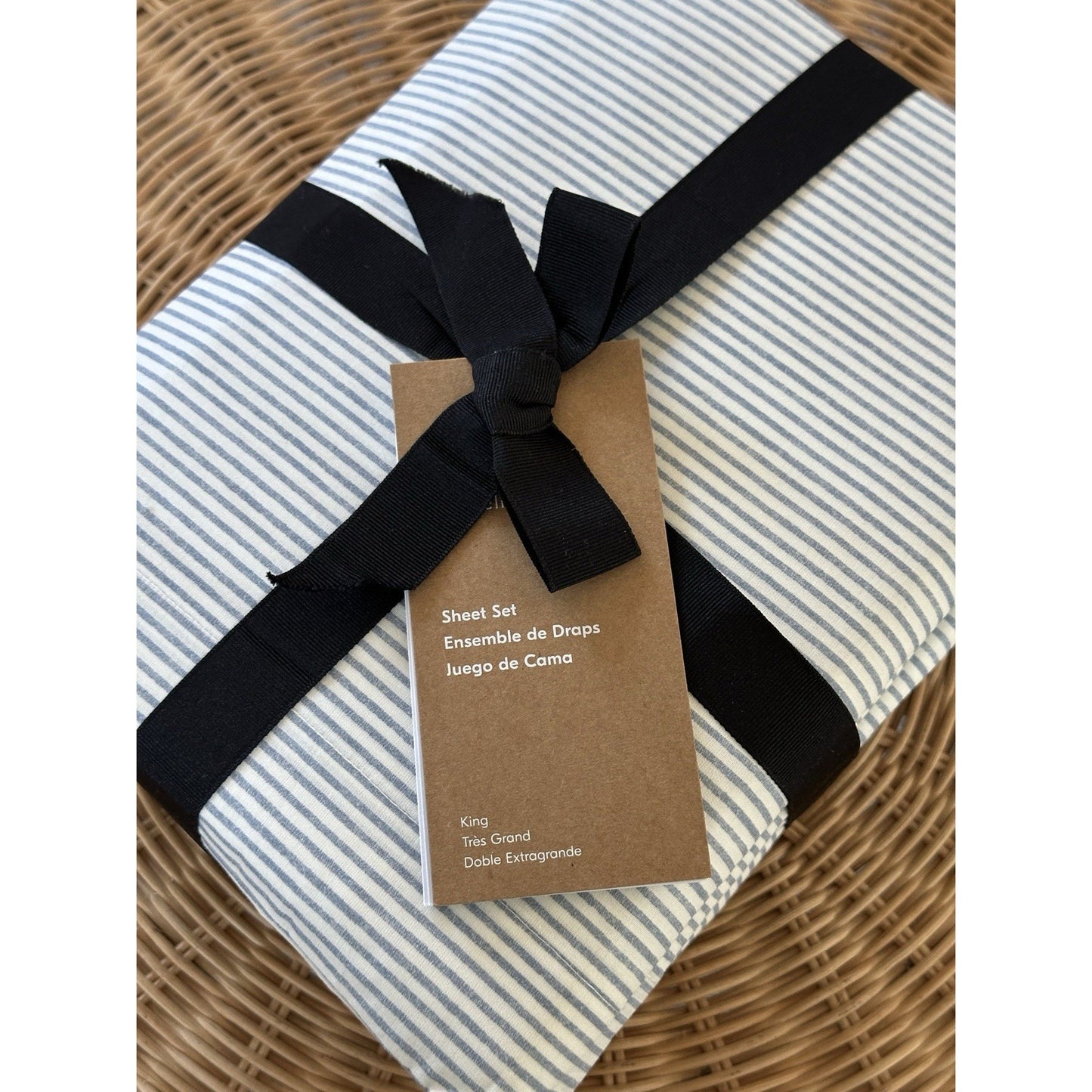 West Elm Printed Pinstripe Coastal 4 Piece King Sheet Set-Marina Blue