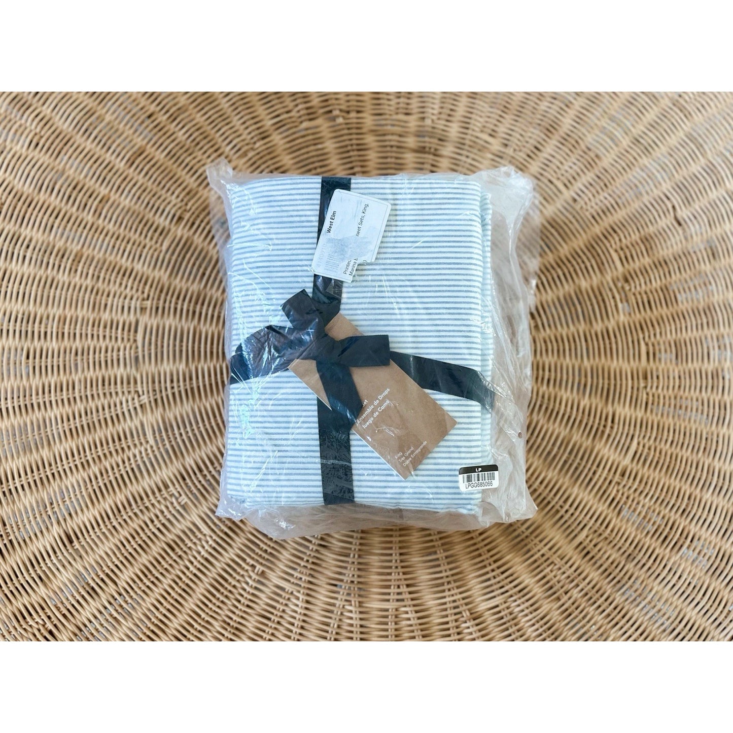 West Elm Printed Pinstripe Coastal 4 Piece King Sheet Set-Marina Blue