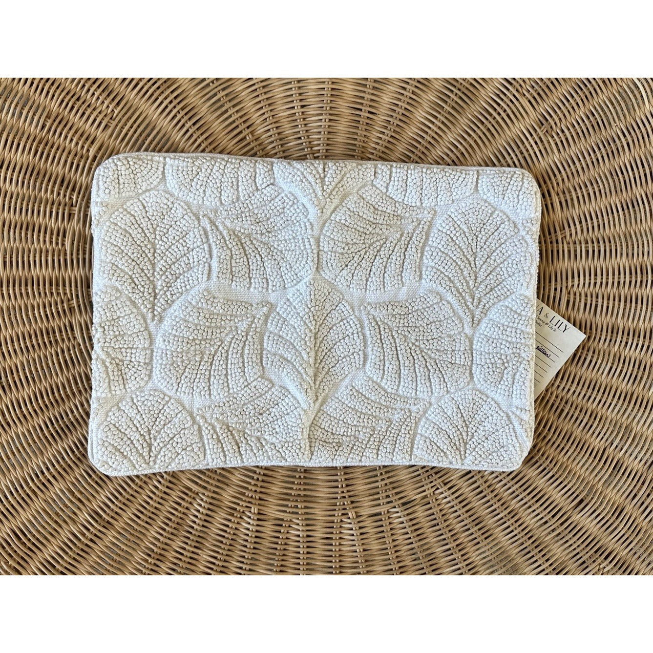 Hawthorne Pillow Cover (SAMPLE/NO TAGS)(12”x18”)-Ivory/White