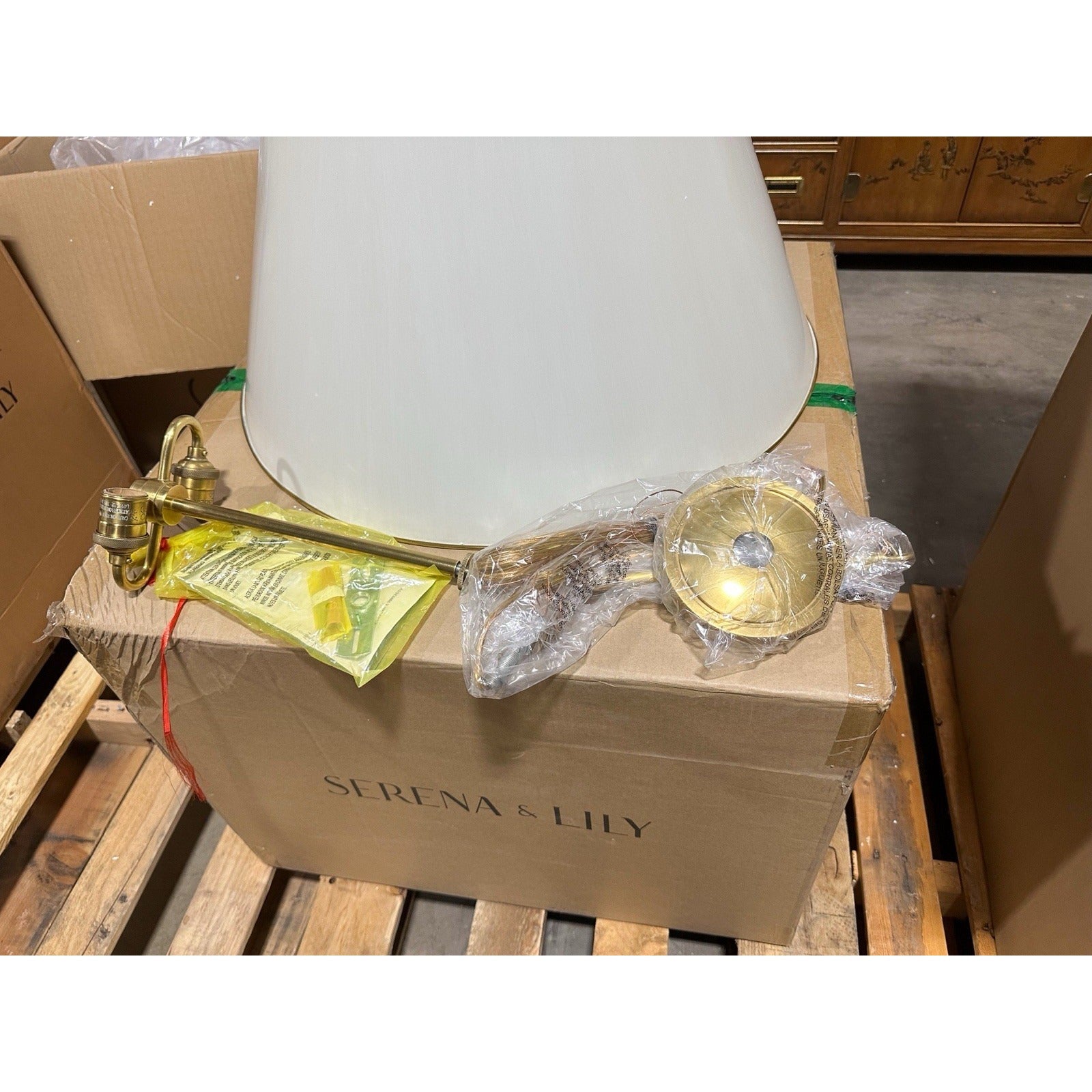 Goodman Pendant Light (24” DIAM)-White/Brass Gold